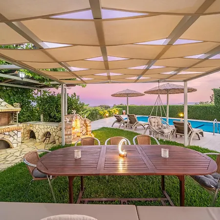 Villa Alonia